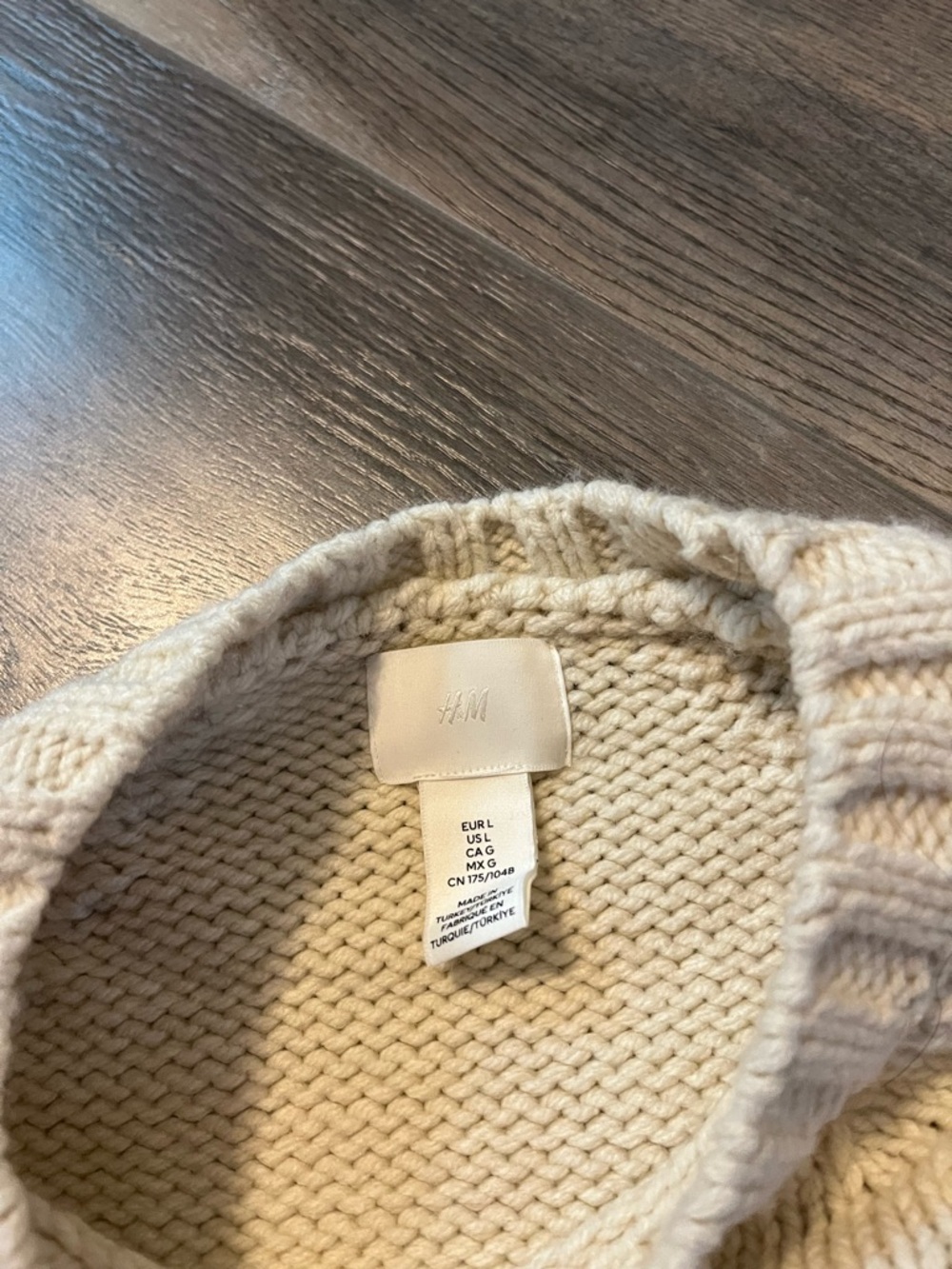H&M Cream Raglan-Sleeved Sweater - Picture 6 of 8